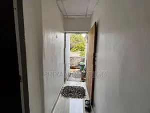 Kohuwala-Piliyandala Main Rd 20.3 Perches of Land with a House for Sal