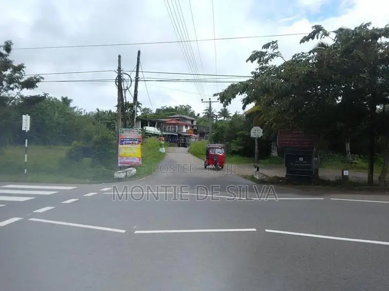 Land for Sale in Aluthgama