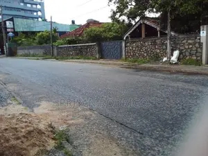 Mount Lavinia - 44.25 Perches of Land with an Old House for Sale