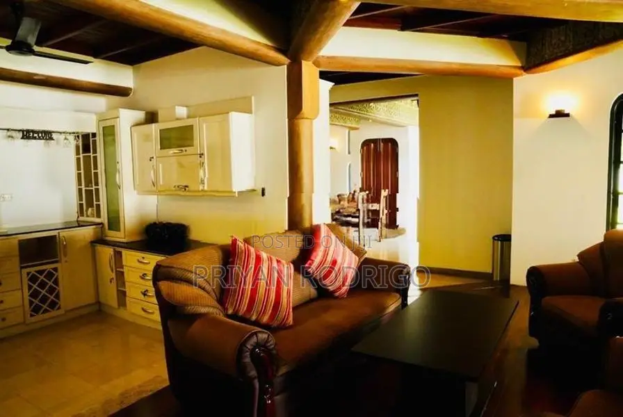 Extravagant British colonial villa/house for sale in Negombo