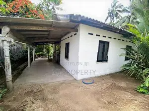 (GS-1071) Valuable Residential Land with Single House Sale in Homagama