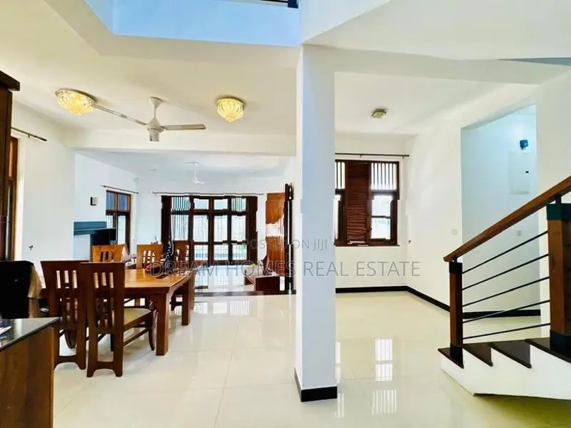 Premium 3-Storey Luxury House for Sale in Kotte – Baddagana