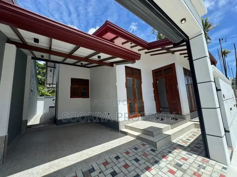 Luxury Brand New House for Sale in Piliyandala