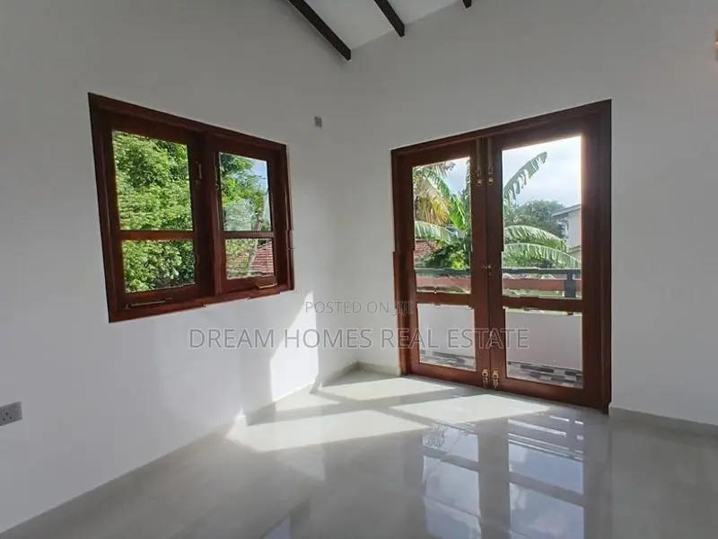 Designed Modern Luxury Two Storey House for Sale Piliyandala