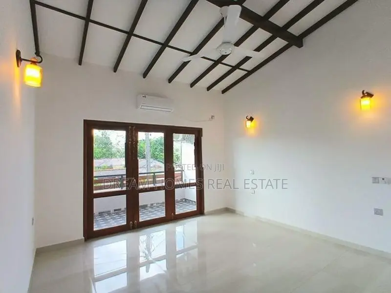 Designed Modern Luxury Two Storey House for Sale Piliyandala