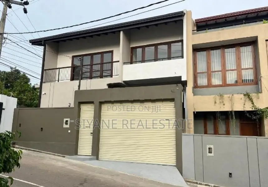 Modern Luxury House For Sale In Polgasovita, Piliyandala