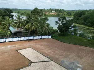 බණ්ඩාරගම උයන්වත්ත වැවට මුහුණලා වටිනා බිම් කොටස් විකිණීමට ඇත