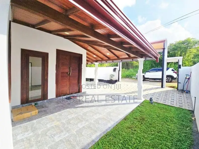 Newly Build Luxury Single Story House for Sale Meegoda