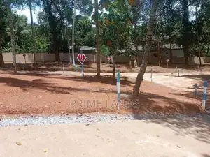 කඩවත මංගල මාවතෙන් වටිනා ඉඩමක්