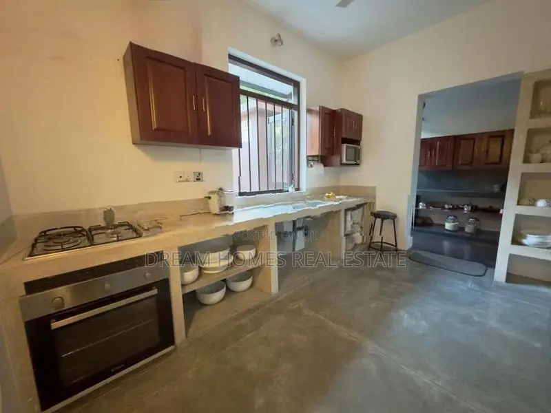 Three-Storey Luxury House for Sale – Malabe