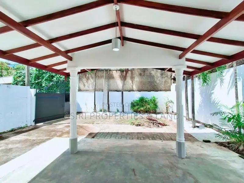 Two Storey House for Sale in Boralesgamuwa