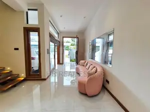 Super Luxury Three Storey House for Sale Battaramulla