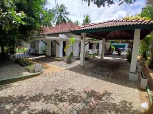 Valuable Land for Sale in Gampaha Pugoda Main Road