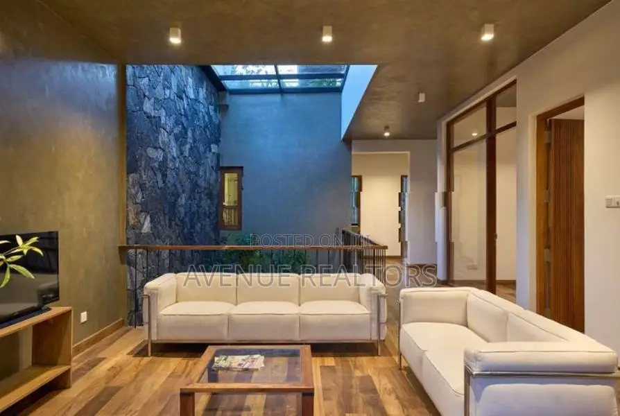 Modern 4BR House for Sale in Gampaha | Price LKR 120 Million (Hs4689)