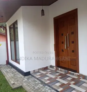 අංගසම්පුර්ණ නවීන නිවස විකිනීමට - නවගමුව