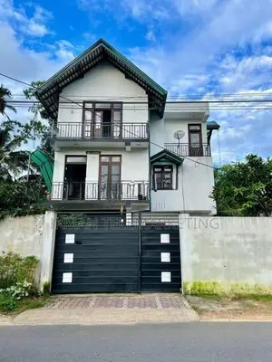 Spacious 4 Bedroom House for Rent in Walahanduwa, Galle