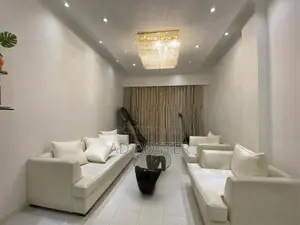 Luxury Apartment For Rent in Colombo 7