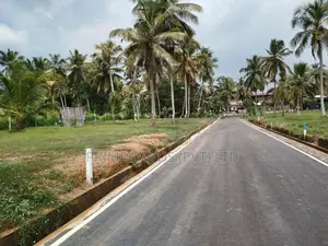 පොල්ගස්ඕවිට හන්දියට ආසන්නව බිම් කොටස් විකිණීමට