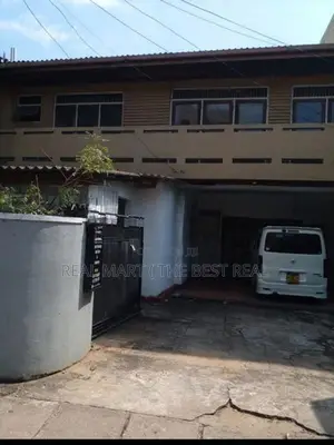 WELLAWATTE : 9.5P VALUABLE LAND WITH OLD HOUSE FOR SALE