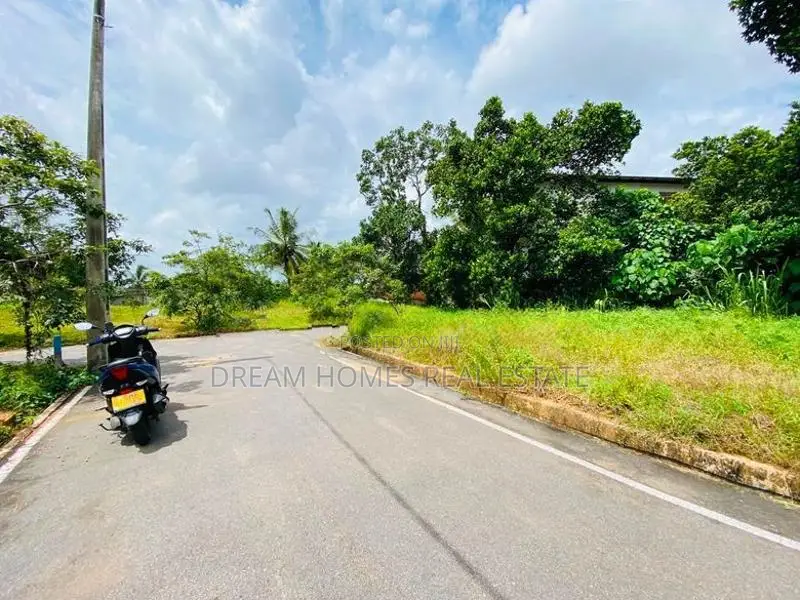 6.65 Perches Land For Sale Malabe Kahanthta Road