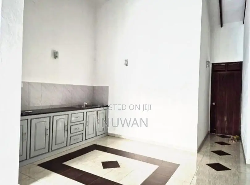 ( BAR4193) UPPER FLOOR HOUSE IN malabe