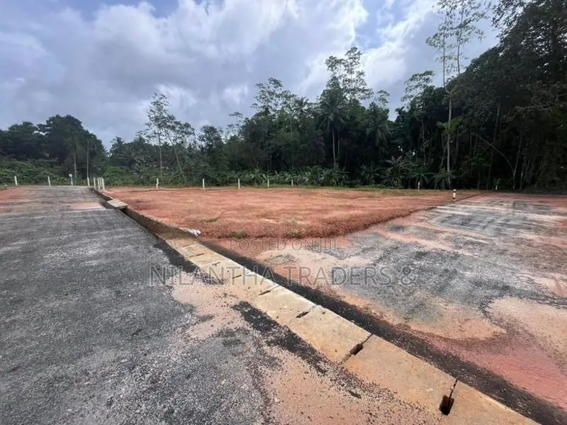 Land Sale for Mathugama