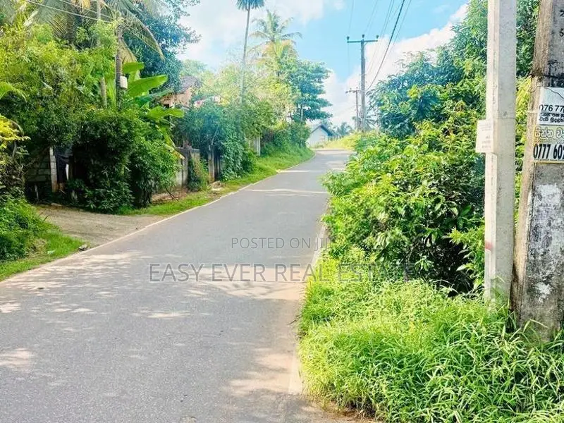 හෝමාගම, පිටිපනින්වටිනා නේවාසික ඉඩමක් කඩිනමින් විකිණීමට / KK 14427
