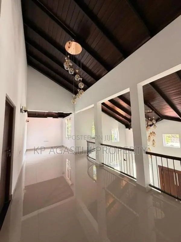Luxury House for Sale in Kottawa