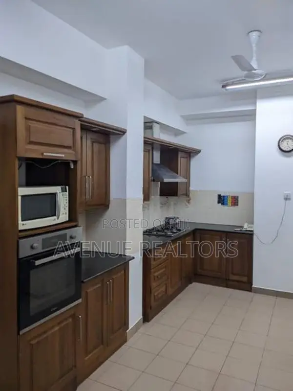 3BR Apartment for Sale at St. James Court, Col 03 (AP4694)