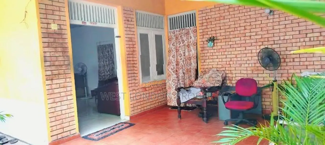 House with Land in Boralesgamuwa
