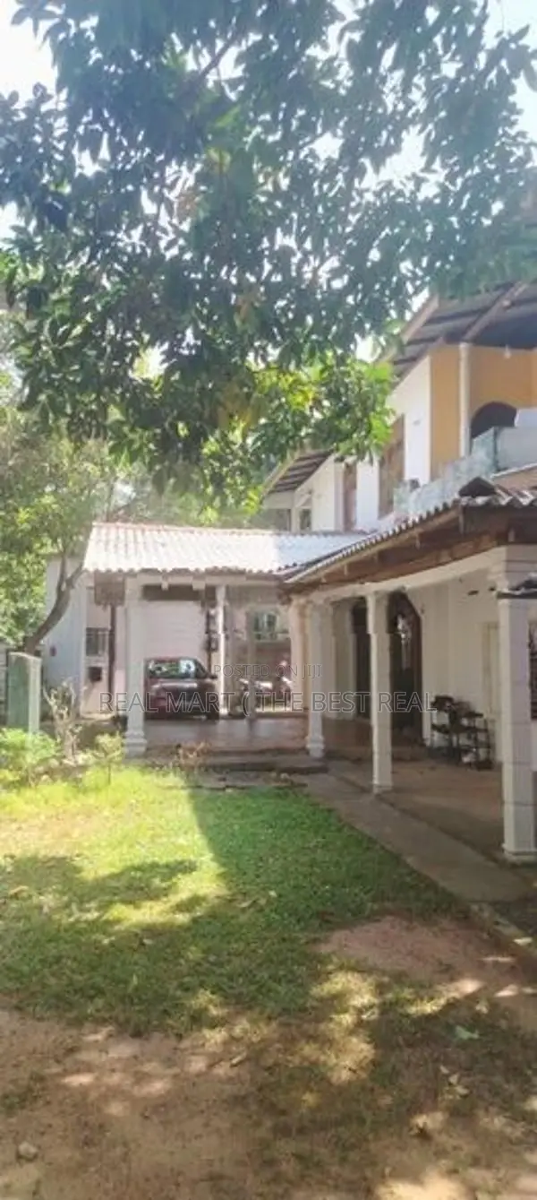 Ganemulla : 6BR (35.5P) Two-Storey House for Sale