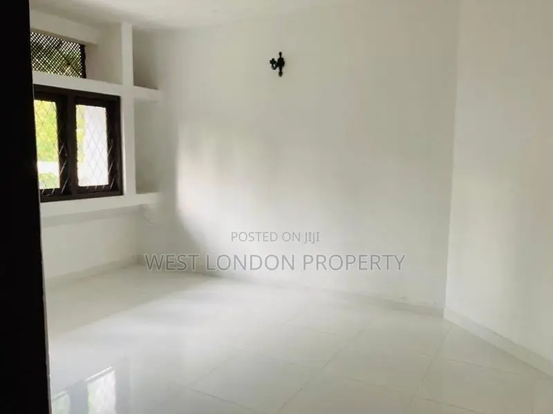 Beautiful Two-Story House for Sale – Near Gampaha Town