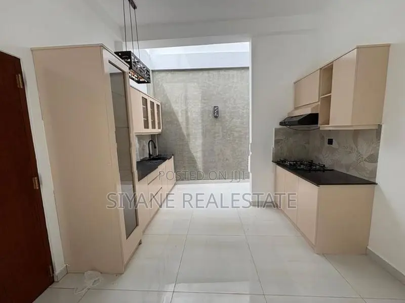 Brand New Super Luxury House for Sale in Athurugiriya