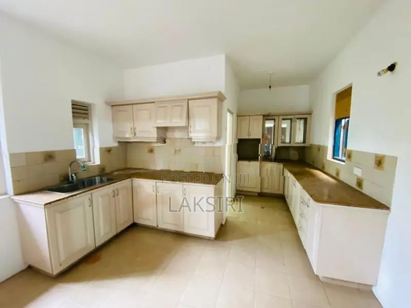 03 Storey Modern House Rent Pitakotte Mission Road
