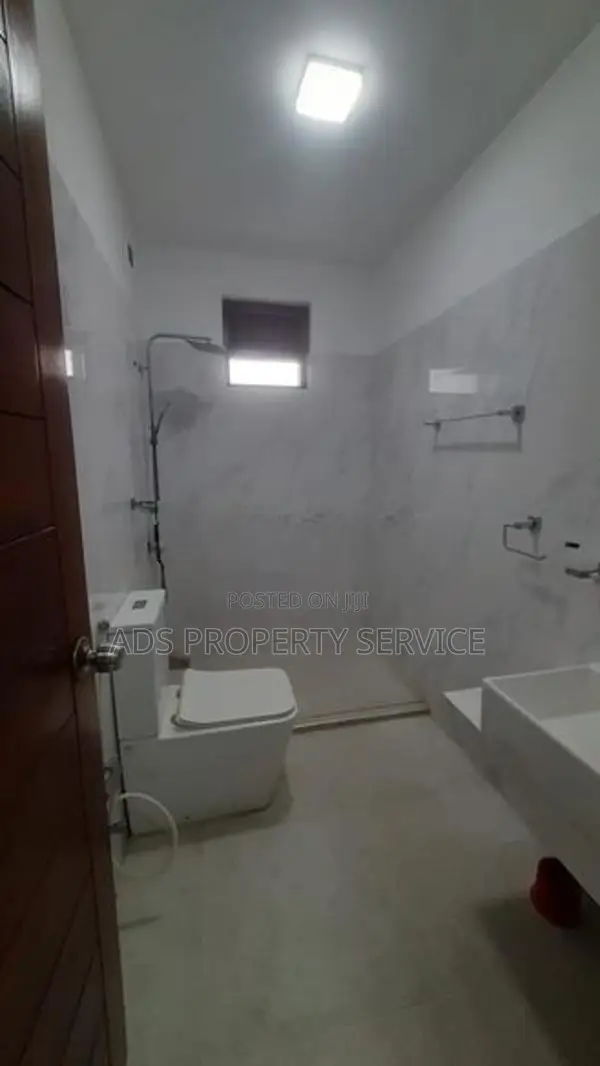 2 story house for rent in Katubedda (5bed & 3 bath)