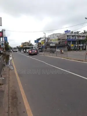 සීදුව ප්‍රදේශයෙන් වටිනා ඉඩමක් විකිණීමට ඇත.