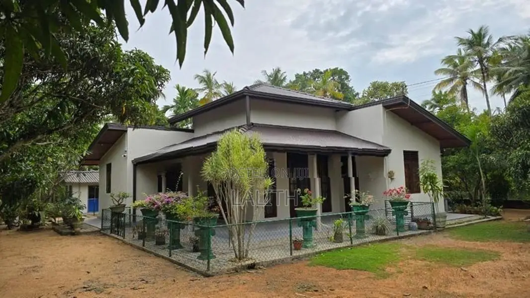 Kurunegala House with Land Sale