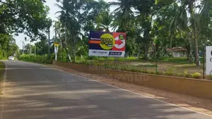 ම්නුවන්ගොඩ බල්ලපාන පාරට ලගින් බිම් කොටස්