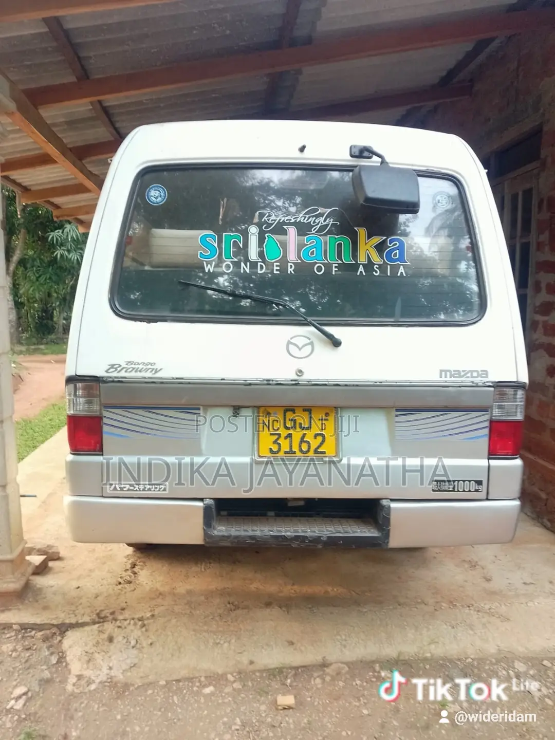 Mazda Bongo 2000 White