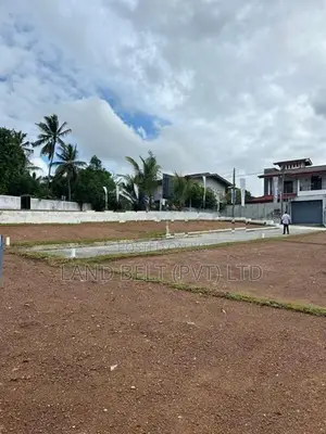 Makubura Land for Sale