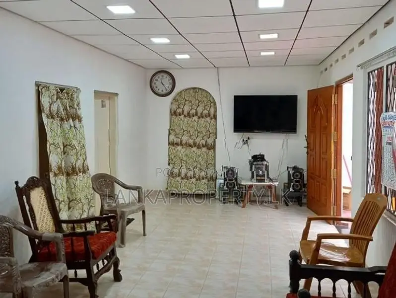 200+ Perches of Land With House, For Immediate Sale in Kosgama.