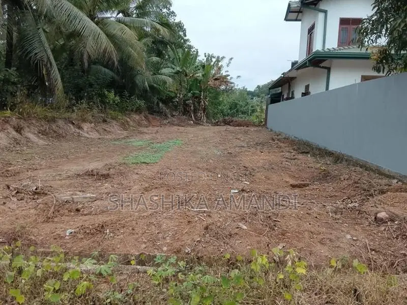 ඉඩමක් විකිණීමට Ballapitiya