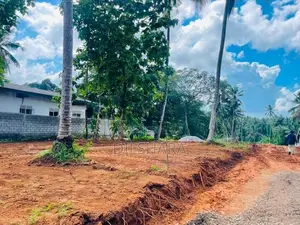 Yakkala Land for Sale
