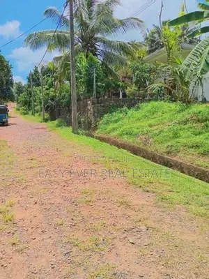 කිරිවත්තුඩුවෙන් වටිනා ඉඩමක් විකිණීමට