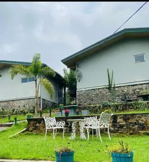 HATTON : 12-ACRE COMMERCIAL TEA ESTATE WITH RESORT FOR SALE