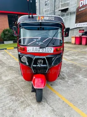 Bajaj RE 2014