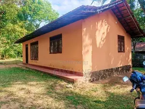 නිට්ටඹුවෙන් නිවසක් සමඟ පර්චස් 37ක් / KM 11869
