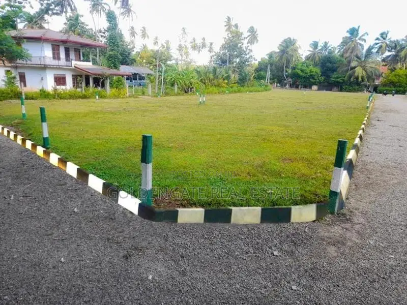 Beliatta නගරය ට සමීපව පදිංචියට හොඳ ඉඩමක් රෝහල පාරෙන් විකිණීමට