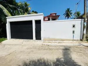Luxury Modern House for Sale in Athurugiriya