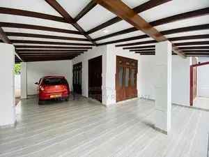 Luxury Modern House for Sale in Athurugiriya